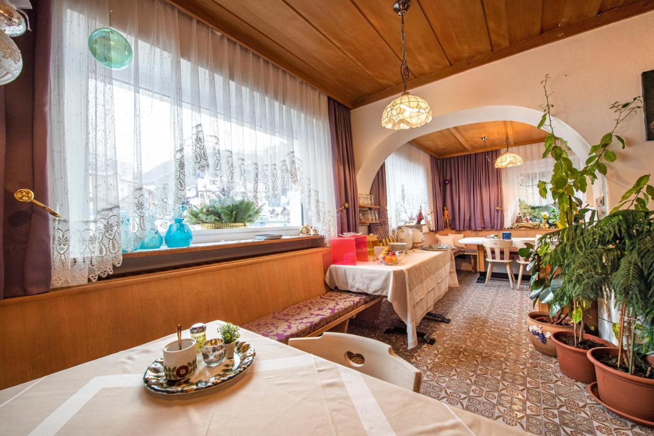 Bed and Breakfast Garni Bondi Wolkenstein in Gröden Exterior foto