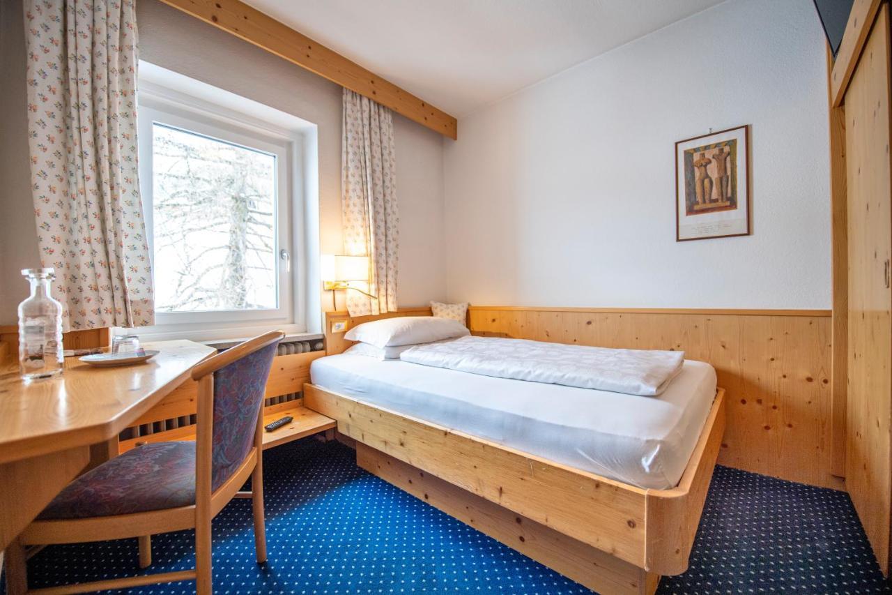Bed and Breakfast Garni Bondi Wolkenstein in Gröden Exterior foto