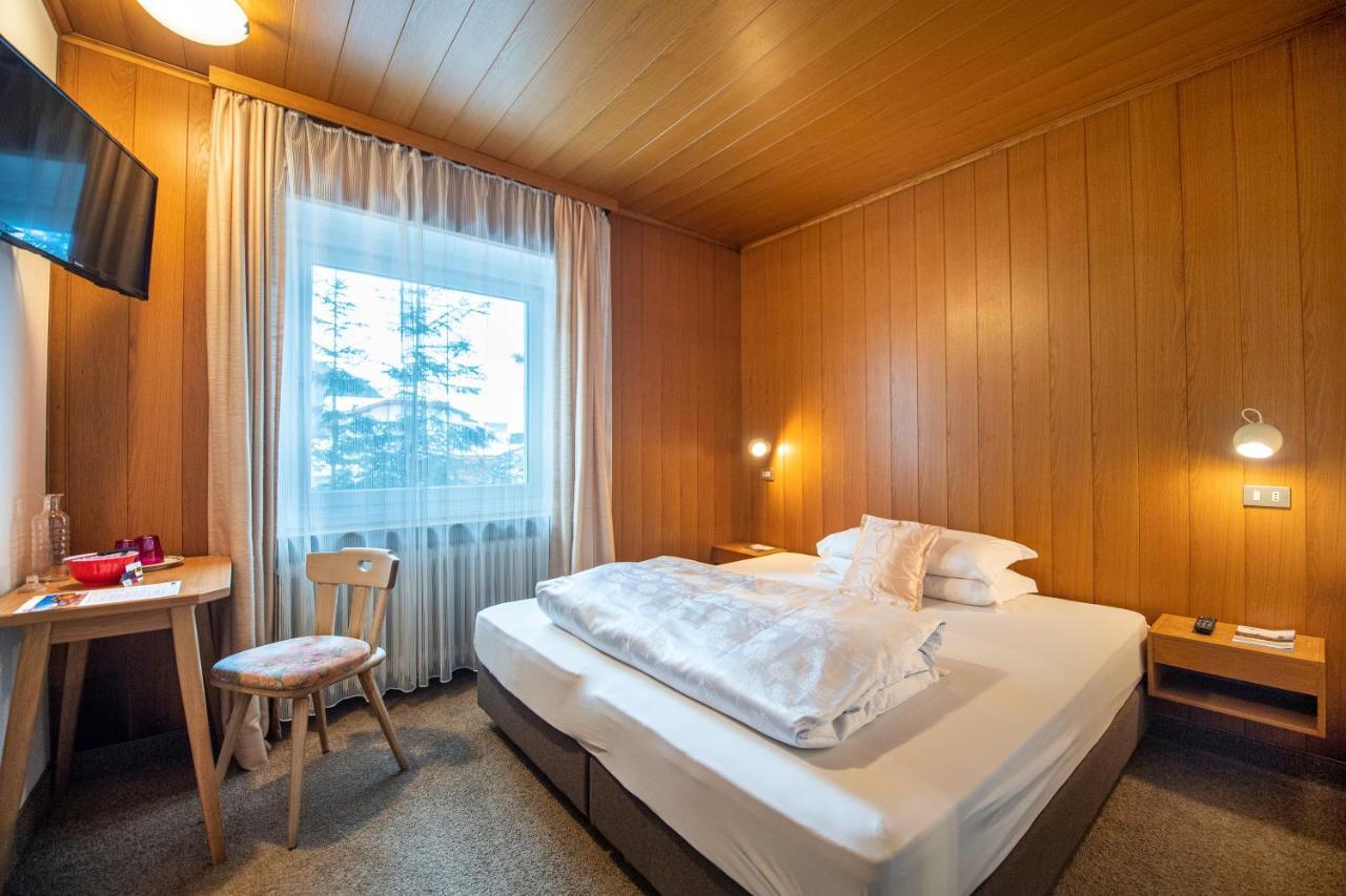 Bed and Breakfast Garni Bondi Wolkenstein in Gröden Exterior foto